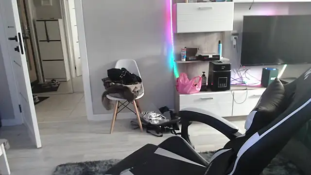 ssat1sfaction live cam on StripChat