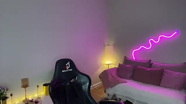 mistress_of_hearts webcam