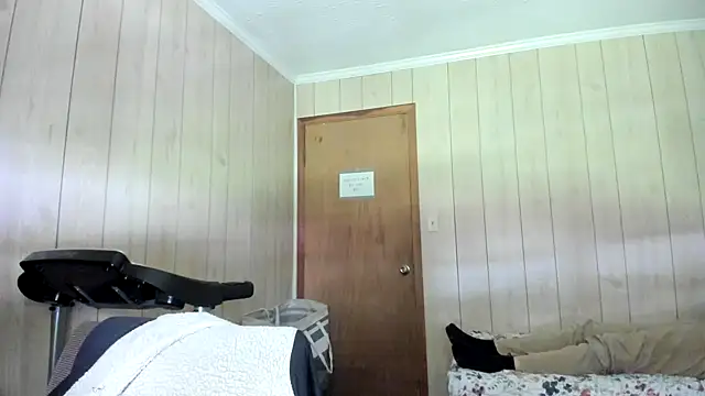 NaturalBeautyQueen webcam