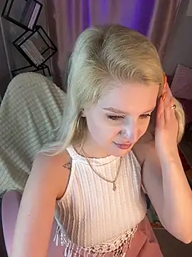 Hot_blondie webcam