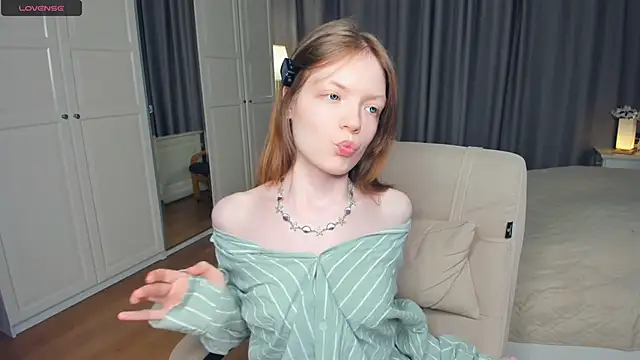 LavenderMitten webcam
