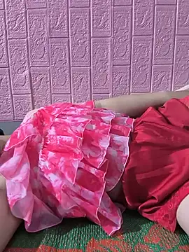 juicy-milu live cam on StripChat