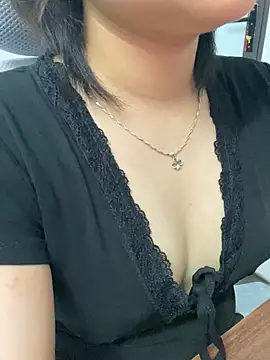 Ellie18 webcam