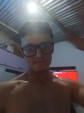 Davitfitnosuke webcam