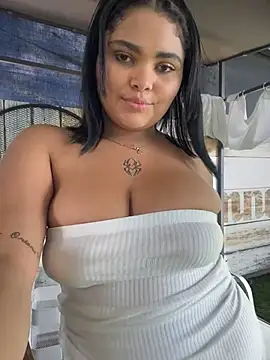 HoneyBunXXX webcam