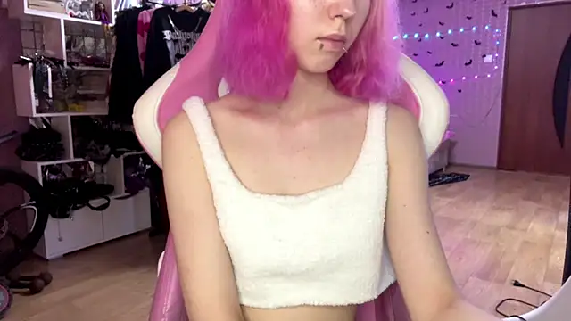LiaaLuna webcam