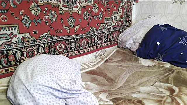 Zulfiya_Bruce webcam