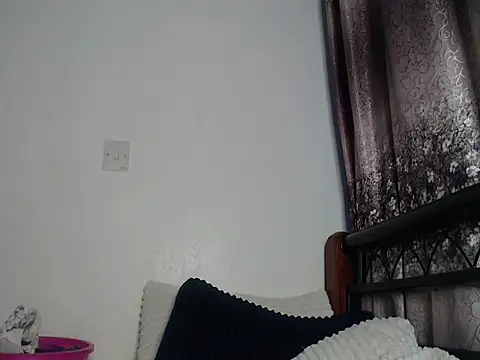 Whimsicalwillow webcam