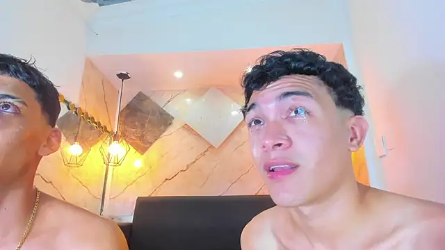 Yeff_26 live cam on StripChat