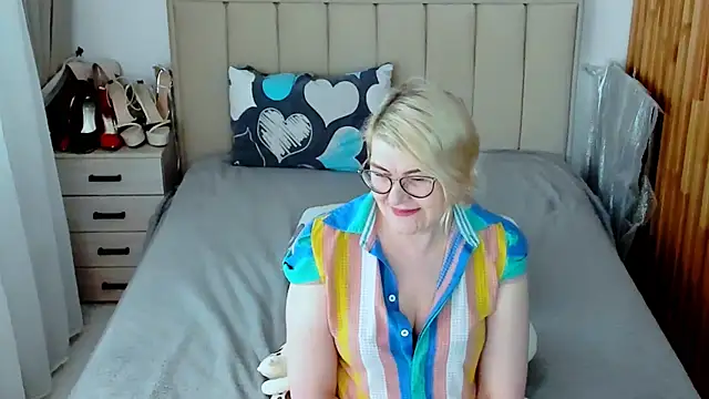 sabrinamacmarren webcam