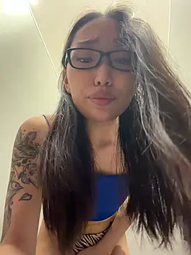 trytomakememoam webcam