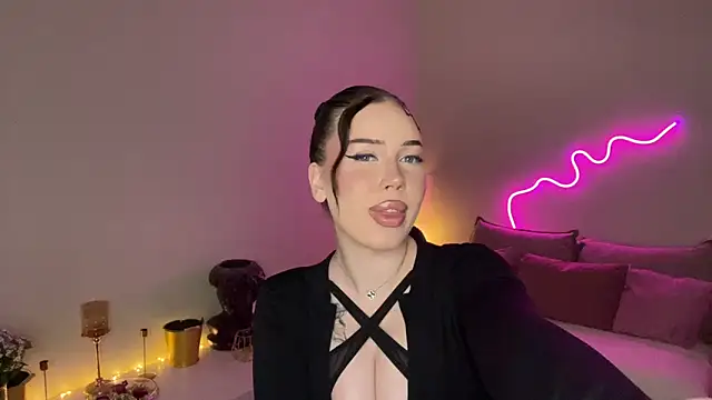 mistress_of_hearts webcam