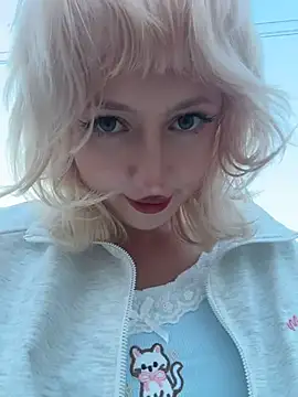 RonnieKiss live sex cam