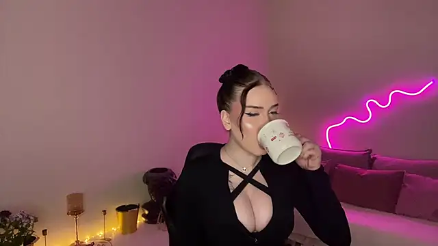 mistress_of_hearts webcam