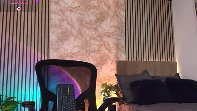 JuliRamirez webcam