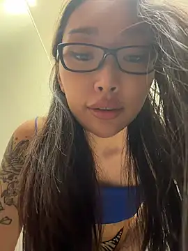 trytomakememoam webcam