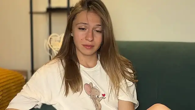 LovelyKatea webcam