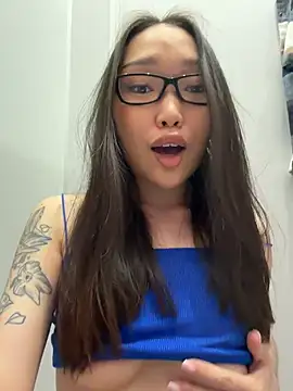 trytomakememoam webcam