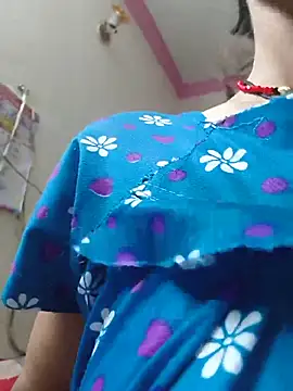 Sexy-Suhani2