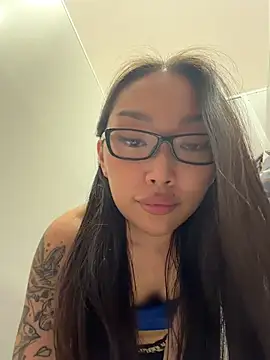 trytomakememoam webcam
