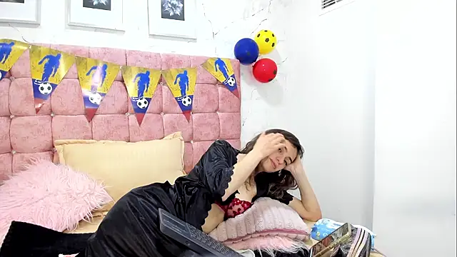 KatalinaLaurent webcam