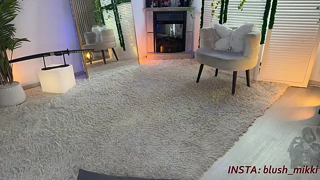 mikkixmeow webcam