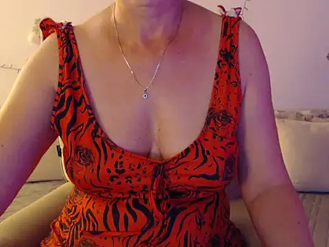 YourfantasyGiuly webcam