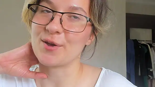 Lilith_lutherlow webcam