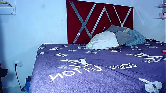 DanisaBrown webcam