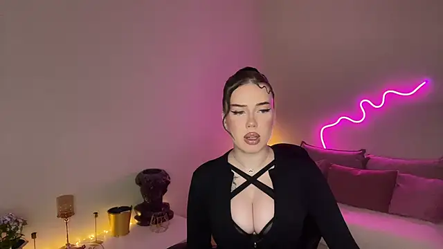 mistress_of_hearts webcam