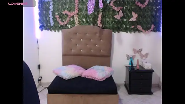 adara_cute_69 webcam
