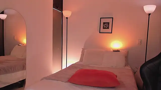 ChloeMoreti webcam