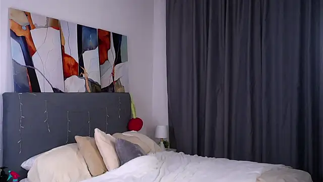 NelleMihalko webcam