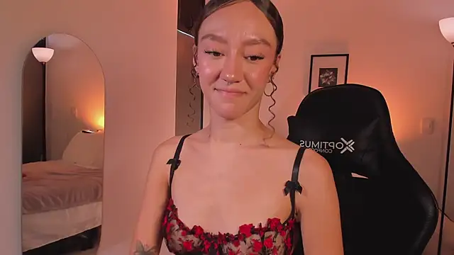 ChloeMoreti webcam