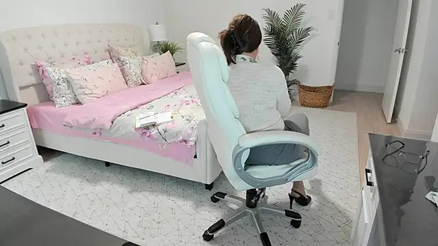 Vika73 webcam