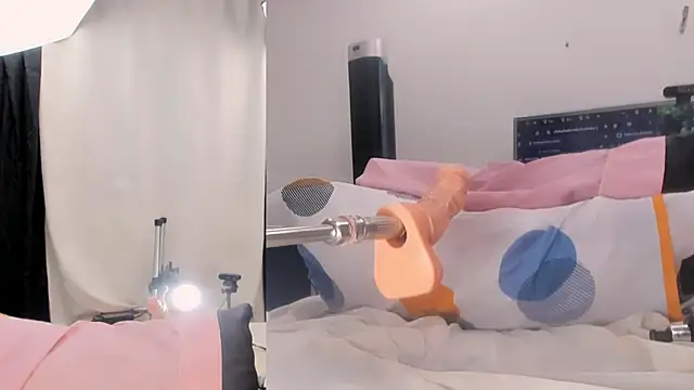 Aleska_James webcam