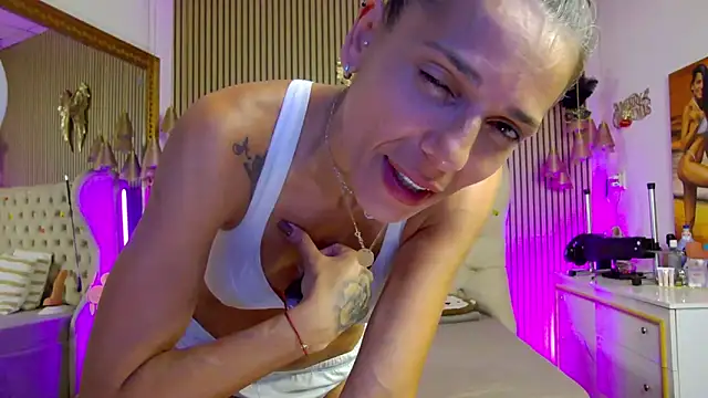 PlayfulShow webcam