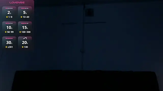 light_eyes_ live cam on StripChat