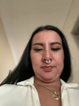 Abril_Luv webcam