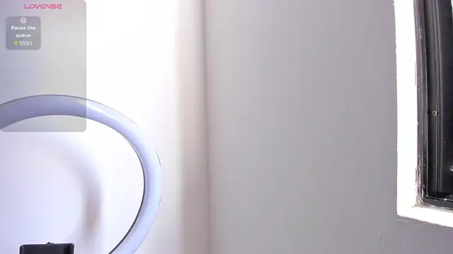Kylie2211 webcam