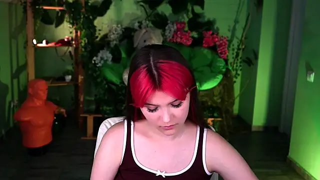 EvaThopson webcam