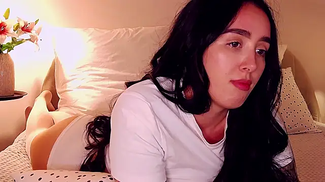 KimKhallifa webcam