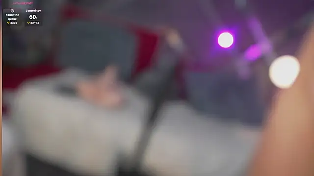 AlinnaJohnson webcam