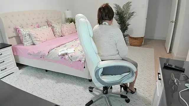 Vika73 webcam