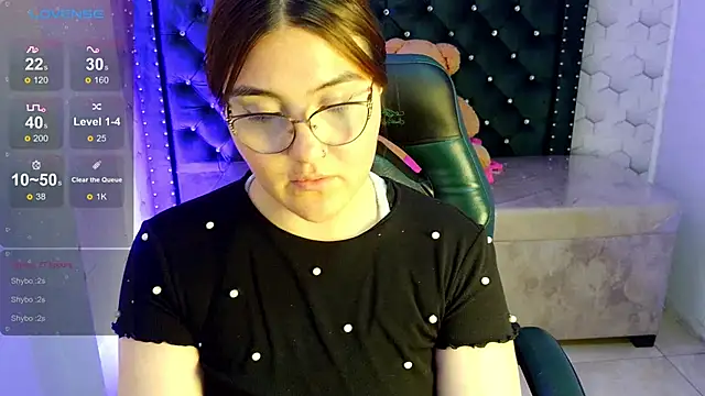 conniejames_m webcam