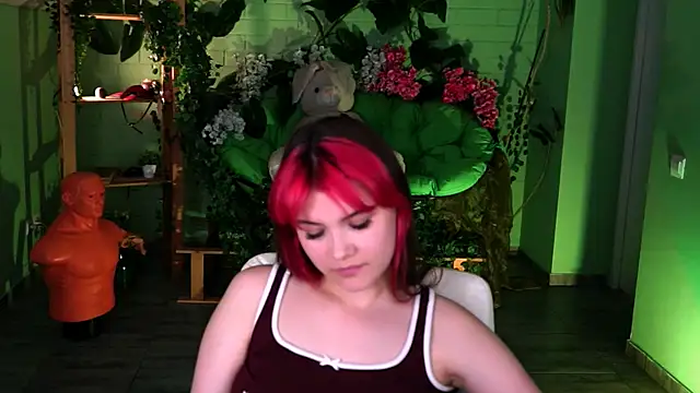 EvaThopson webcam