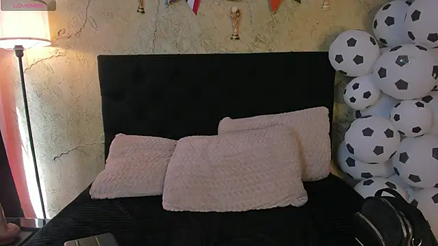 Tiffany_Nm live cam on StripChat