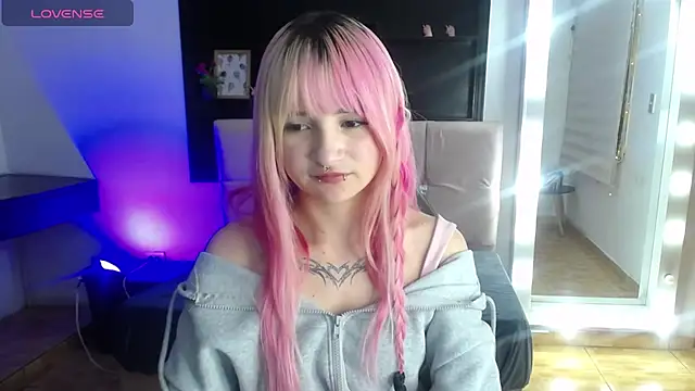 _Charlotte_Collins_ webcam