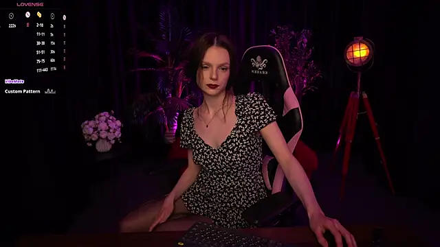 Wild_Alice_me webcam