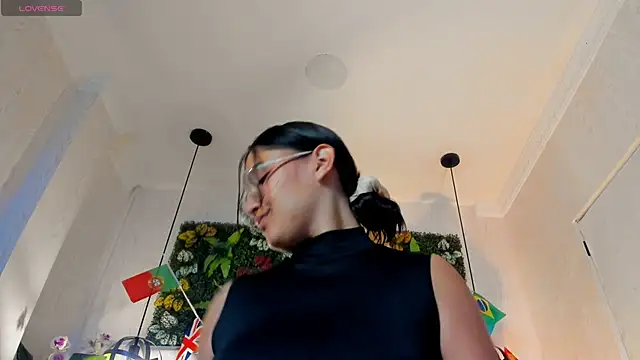 Janett_Moore webcam